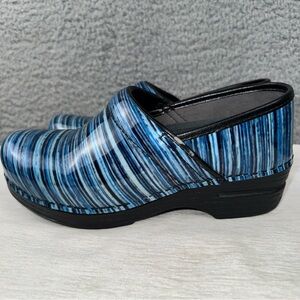 Dansko Shoes XP Pro Womens EU 36 US 6 Blue Striped Patent Leather Clogs